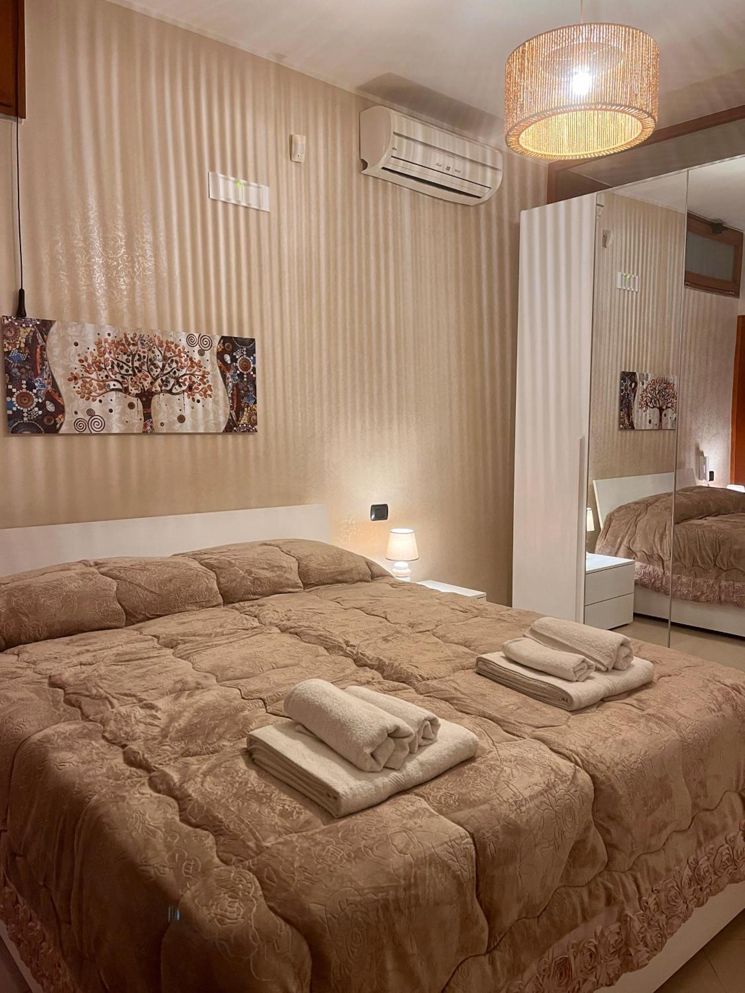 Il Villino B&B - Napoli/Pompei/Sorrento/Costiera Brusciano Ngoại thất bức ảnh